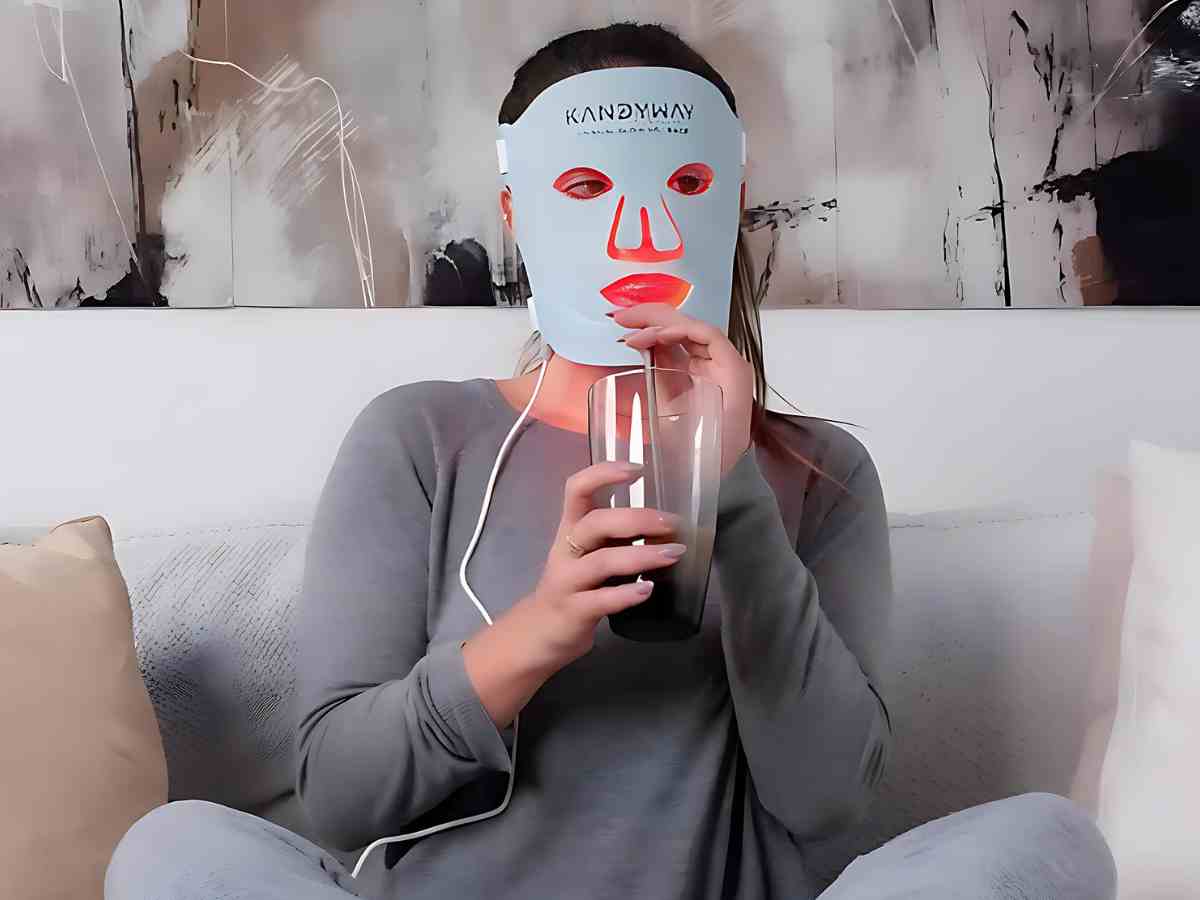 How to Use an LED Face Mask: A Step-by-Step Guide for Best Results - Kandyway